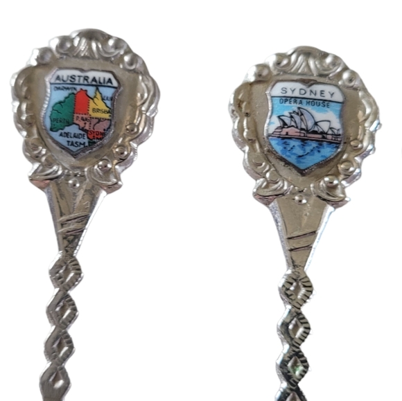 Vintage Australia Souvenir Utensils. - Picture 3 of 5